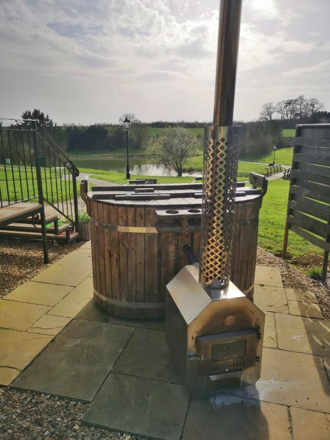 Fair Farm Hideaway Waltham on the Wolds Exterior foto
